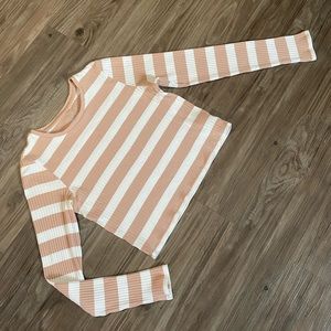 3/$25 Y2K American Eagle Slightly Cropped Long Sleeve